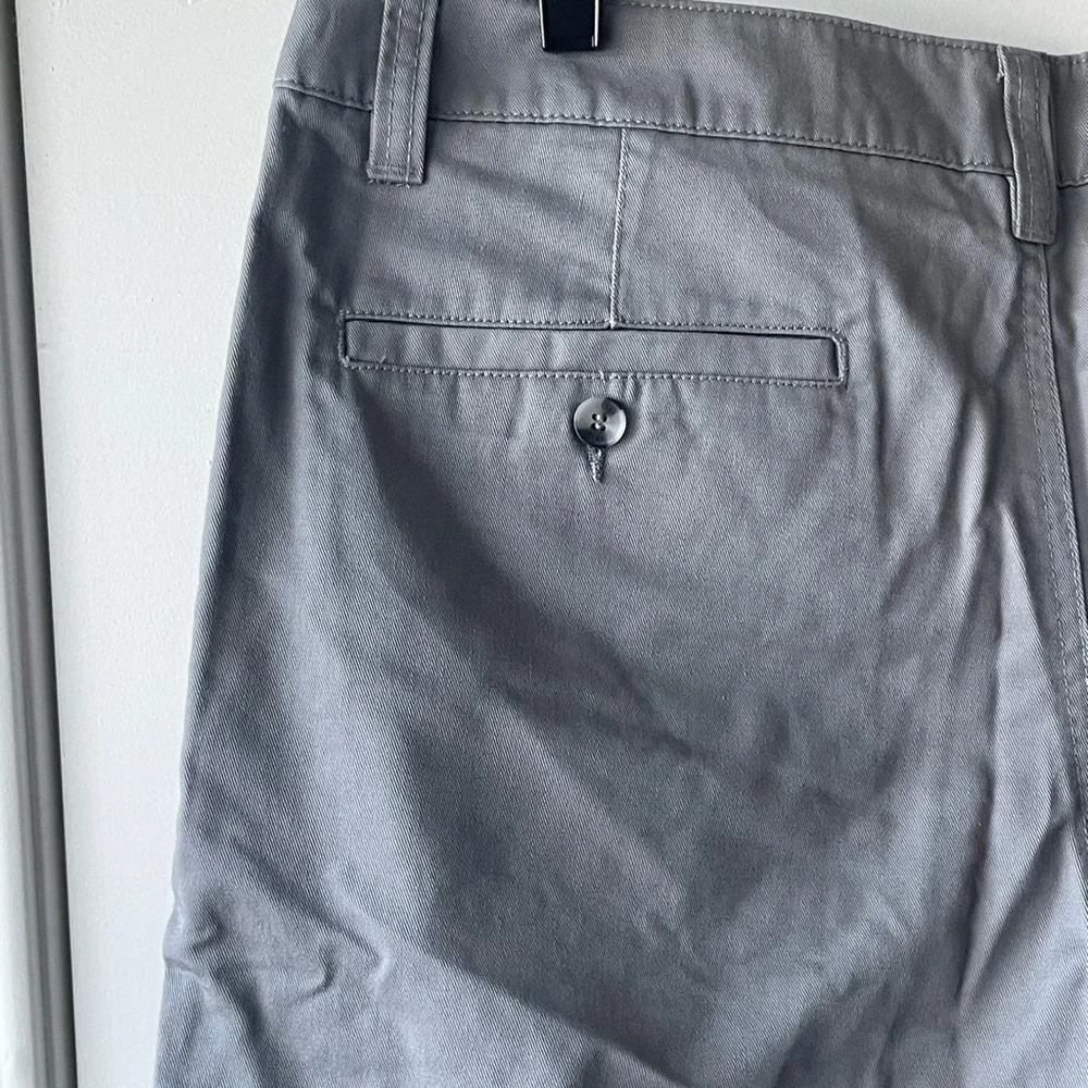 O'Neill Men's Charcoal Flat Front Shorts - Picture 4 of 8